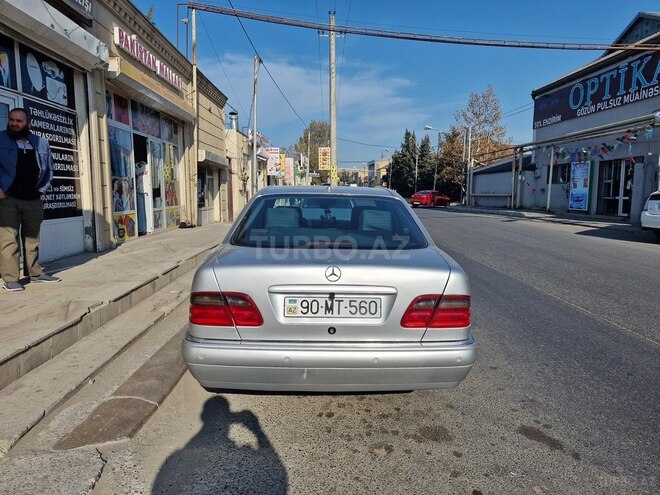 Mercedes E 240 1999, 340,000 km - 2.4 л - Bakı