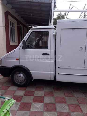 Iveco  1998, 235,335 km - 2.9 л - Bakı