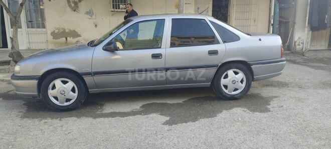 Opel Vectra 1995, 275,060 km - 2.0 л - Bakı