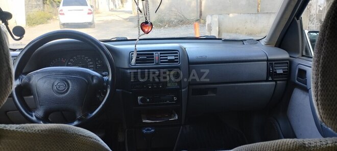 Opel Vectra 1995, 275,060 km - 2.0 л - Bakı