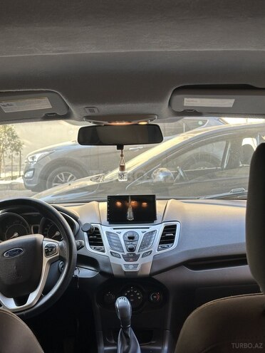 Ford Fiesta 2010, 330,000 km - 1.6 l - Bakı