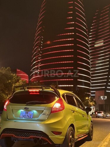 Ford Fiesta 2010, 330,000 km - 1.6 l - Bakı