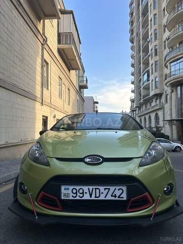 Ford Fiesta 2010, 330,000 km - 1.6 l - Bakı