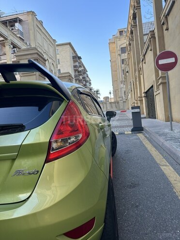 Ford Fiesta 2010, 330,000 km - 1.6 l - Bakı