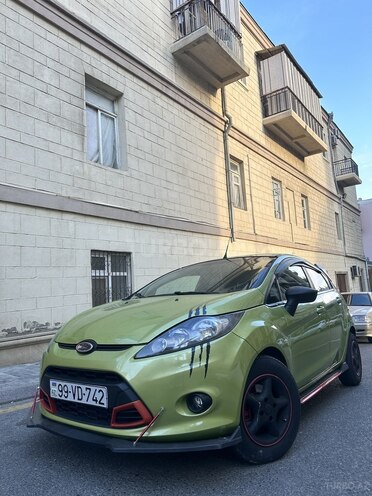 Ford Fiesta 2010, 330,000 km - 1.6 l - Bakı