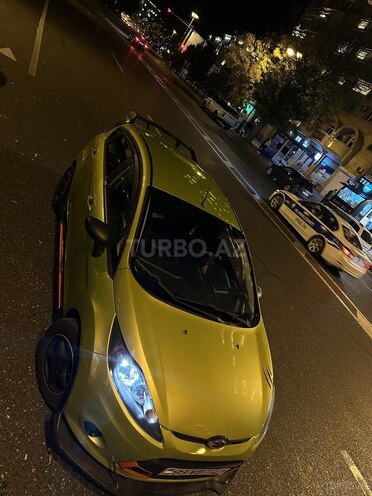 Ford Fiesta 2010, 330,000 km - 1.6 l - Bakı