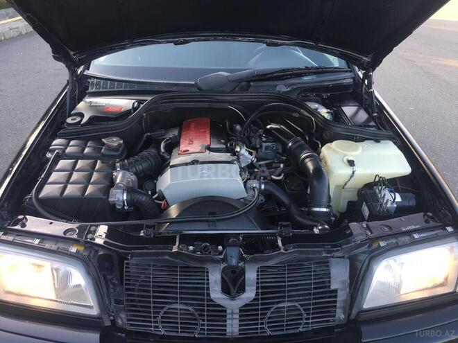 Mercedes C 230 1999, 182,000 km - 2.3 l - Qax
