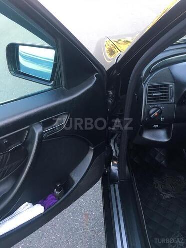 Mercedes C 230 1999, 182,000 km - 2.3 l - Qax