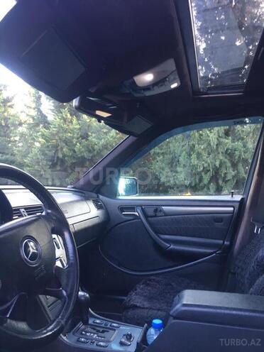 Mercedes C 230 1999, 182,000 km - 2.3 l - Qax