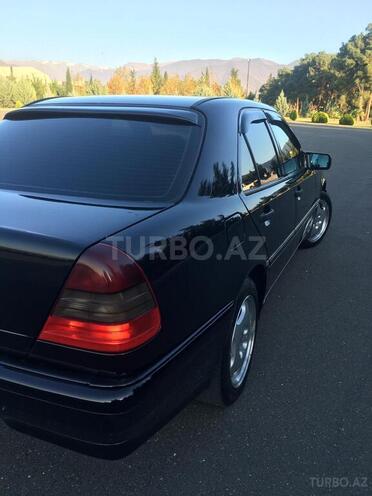 Mercedes C 230 1999, 182,000 km - 2.3 l - Qax