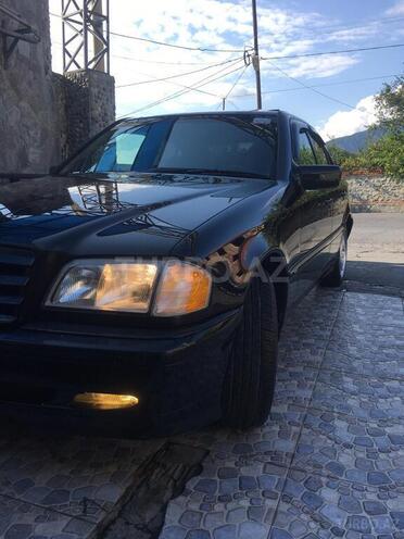 Mercedes C 230 1999, 182,000 km - 2.3 l - Qax