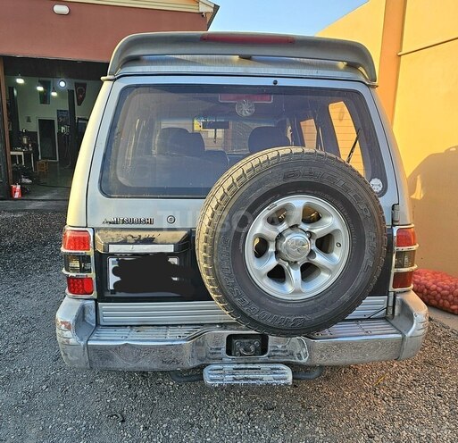 Mitsubishi Pajero 1995, 350,000 km - 2.8 l - Şabran