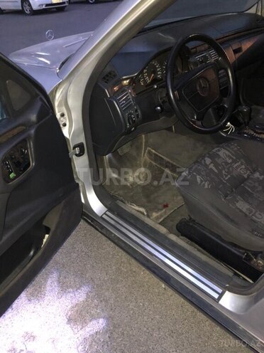 Mercedes E 240 1998, 427,000 km - 2.4 l - Bakı