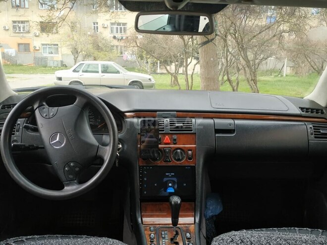 Mercedes E 300 1998, 400,000 km - 3.0 l - Bakı