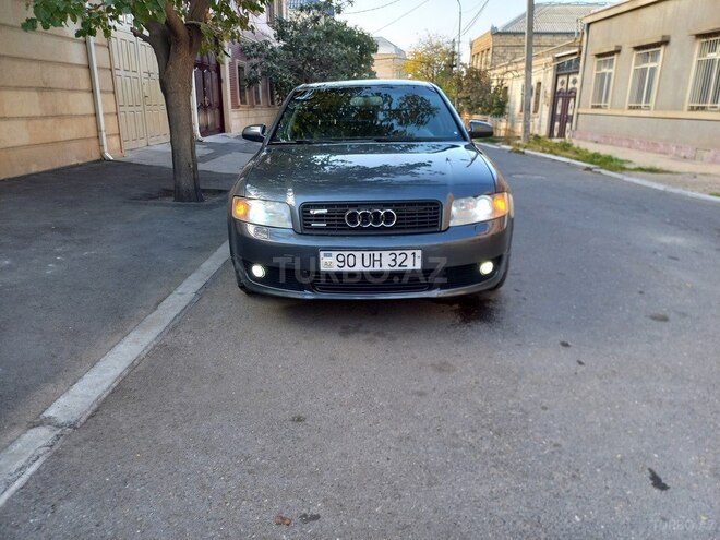 Audi A4 2004, 360,000 km - 1.8 l - Gəncə