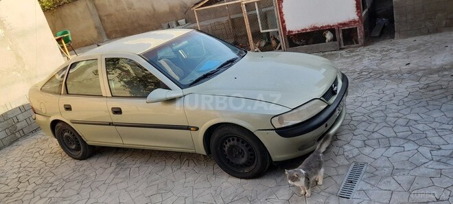 Opel Vectra 1996, 280,000 km - 1.6 л - Bakı