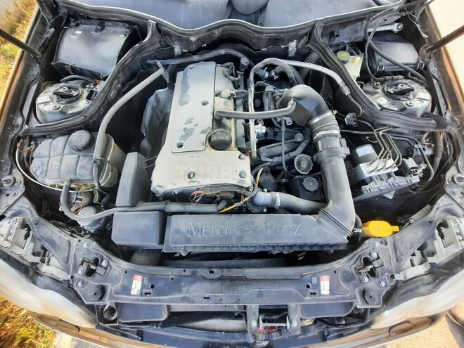 Mercedes C 200 2001, 325,000 km - 2.0 л - Bakı
