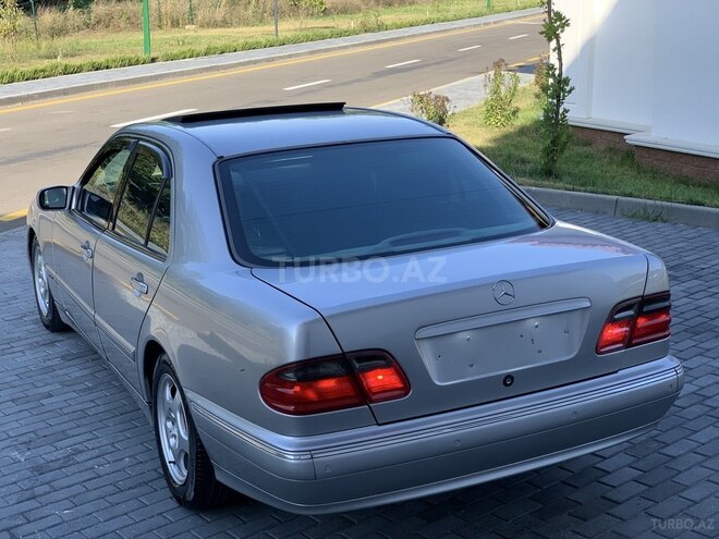 Mercedes E 320 2001, 195,591 km - 3.2 l - Bakı