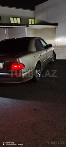 Mercedes E 220 2000, 316,000 km - 2.2 l - Bakı