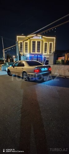 Mercedes E 220 2000, 316,000 km - 2.2 l - Bakı