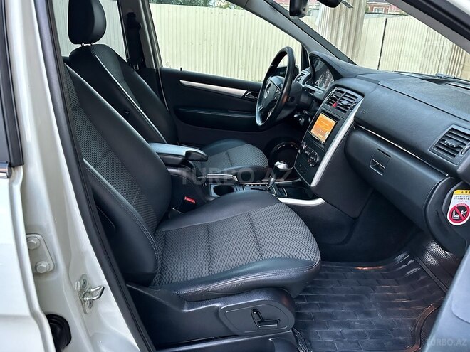 Mercedes B 170 2011, 70,000 km - 1.7 l - Bakı