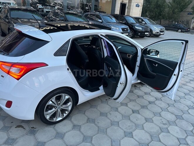 Hyundai i30 2011, 153,800 km - 1.6 l - Bakı