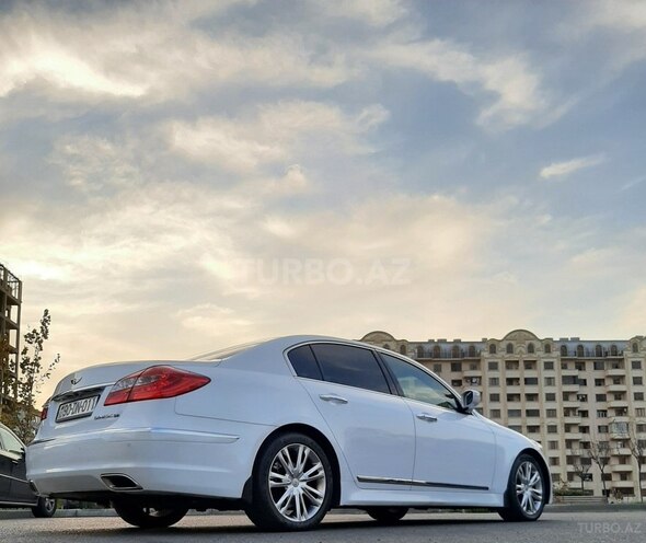 Hyundai Genesis 2013, 200,000 km - 3.8 л - Bakı