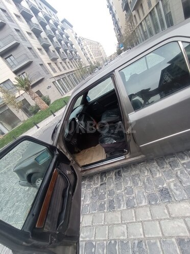 Mercedes E 200 1990, 100,000 km - 2.0 l - Bakı