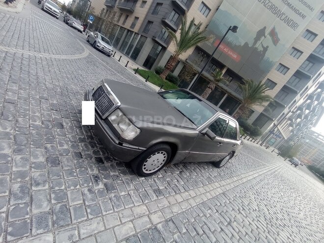 Mercedes E 200 1990, 100,000 km - 2.0 l - Bakı