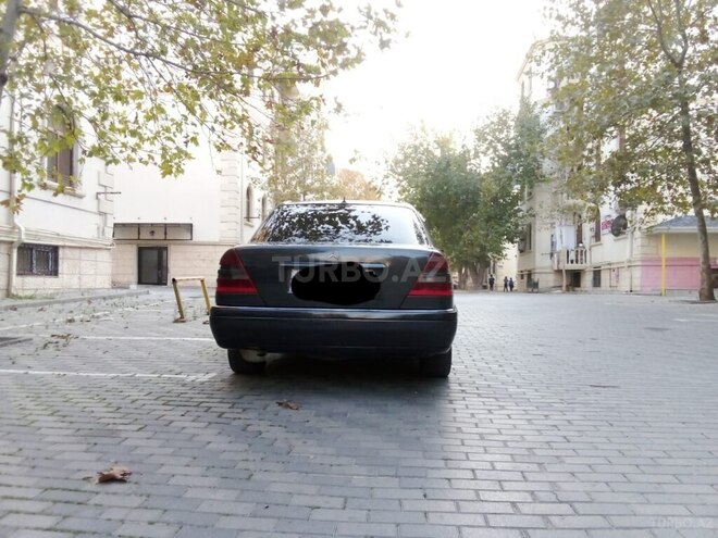 Mercedes C 220 1993, 340,000 km - 2.2 l - Bakı