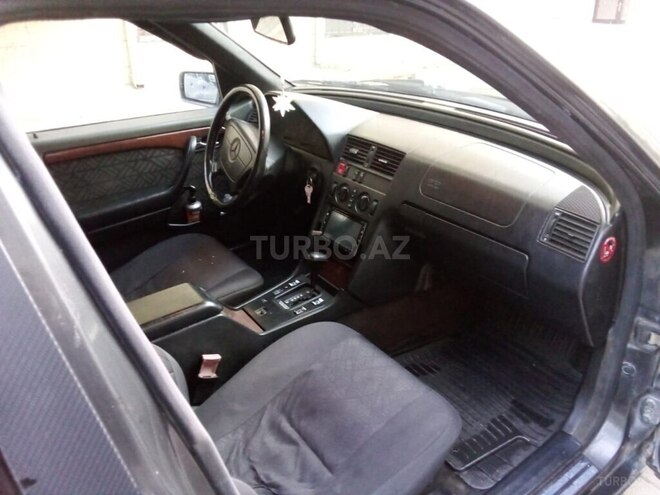 Mercedes C 220 1993, 340,000 km - 2.2 l - Bakı