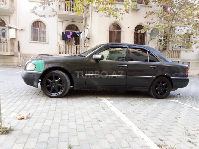 Mercedes C 220 1993, 340,000 km - 2.2 l - Bakı
