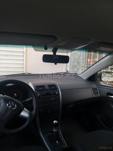 Toyota Corolla 2012, 318,000 km - 1.4 л - Şamaxı