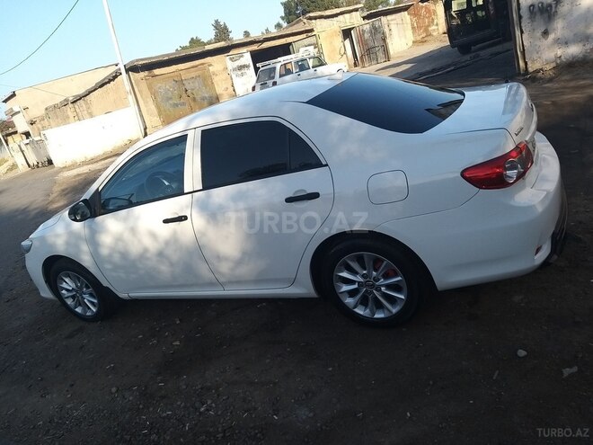 Toyota Corolla 2012, 318,000 km - 1.4 л - Şamaxı