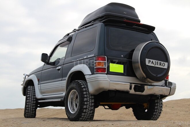 Mitsubishi Pajero 1993, 335,000 km - 3.0 л - Bakı