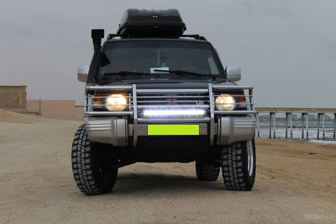 Mitsubishi Pajero 1993, 335,000 km - 3.0 л - Bakı