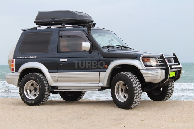 Mitsubishi Pajero 1993, 335,000 km - 3.0 л - Bakı