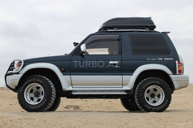 Mitsubishi Pajero 1993, 335,000 km - 3.0 л - Bakı