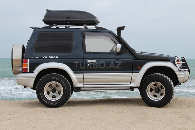 Mitsubishi Pajero 1993, 335,000 km - 3.0 л - Bakı