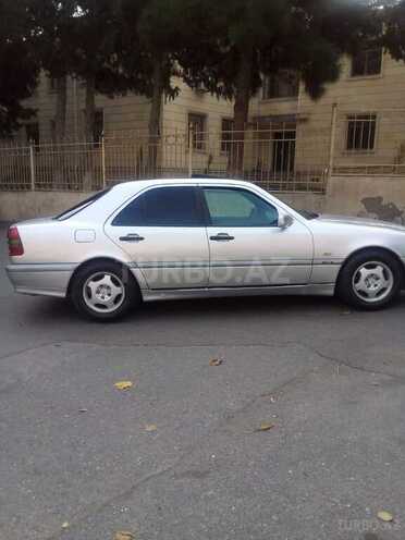 Mercedes C 180 1997, 327,000 km - 1.8 л - Bakı