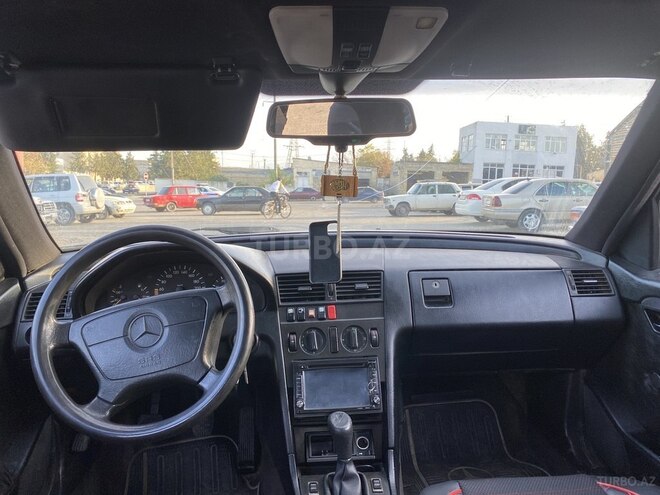 Mercedes C 180 1994, 350,000 km - 1.8 l - Quba