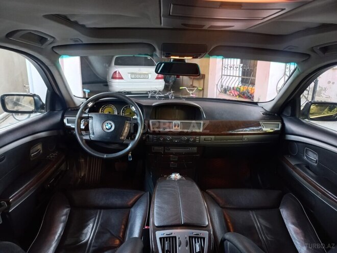 BMW 745 2002, 300,000 km - 4.4 l - Bakı