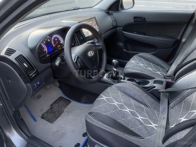 Hyundai i30 2011, 235,800 km - 1.6 l - Bakı
