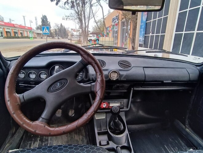 LADA (VAZ) 2106 1978, 95,600 km - 1.5 l - Salyan