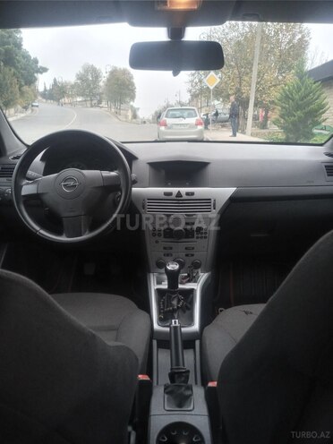 Opel Astra 2009, 154,000 km - 1.4 л - Şamaxı