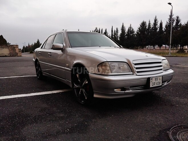 Mercedes C 240 2000, 371,640 km - 2.4 л - Balakən
