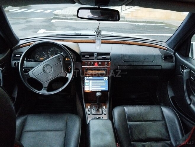 Mercedes C 240 2000, 371,640 km - 2.4 л - Balakən