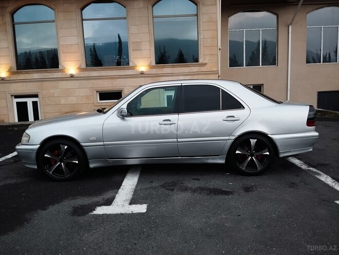 Mercedes C 240 2000, 371,640 km - 2.4 л - Balakən