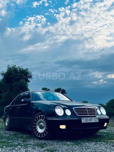 Mercedes E 240 2001, 332,134 km - 2.6 l - Bakı