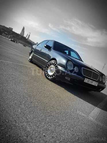 Mercedes E 240 2001, 332,134 km - 2.6 l - Bakı